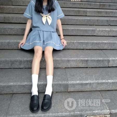 好看的少女户外自拍，或室内照等清新微信头像