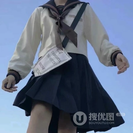 好看的少女户外自拍，或室内照等清新微信头像