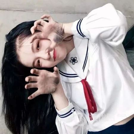 好看的少女户外自拍，或室内照等清新微信头像