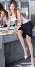 高挑线条感长发气质女生顾奈奈酱白衫黑裙写真集