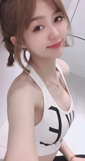 台湾气质女生翁子婷自拍美图，以及生活照片图集