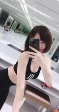 台湾气质女生翁子婷自拍美图，以及生活照片图集