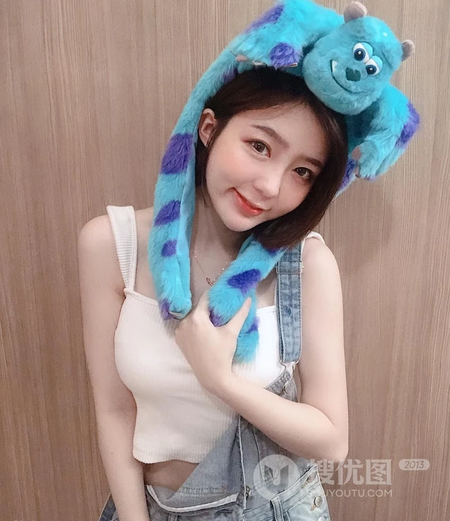 台湾气质女生翁子婷自拍美图，以及生活照片图集