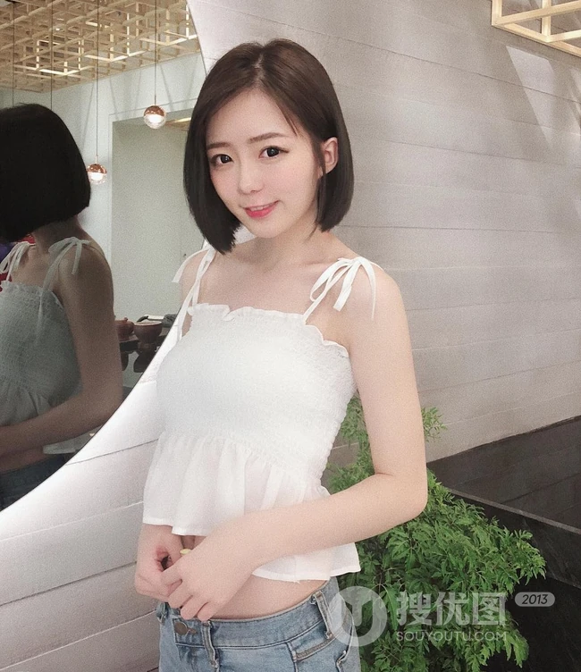 台湾气质女生翁子婷自拍美图，以及生活照片图集
