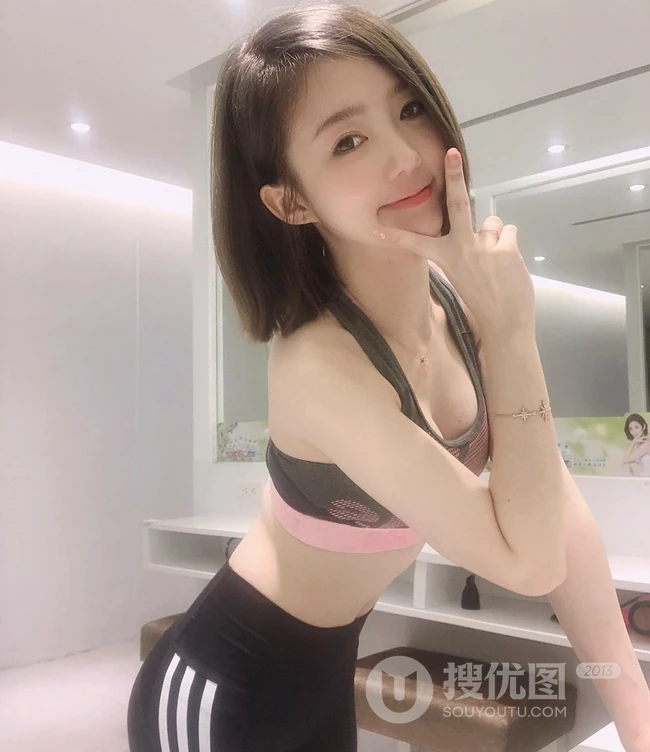 台湾气质女生翁子婷自拍美图，以及生活照片图集