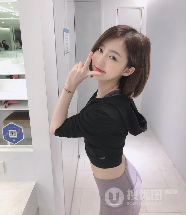 台湾气质女生翁子婷自拍美图，以及生活照片图集
