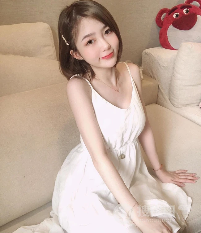 台湾气质女生翁子婷自拍美图，以及生活照片图集