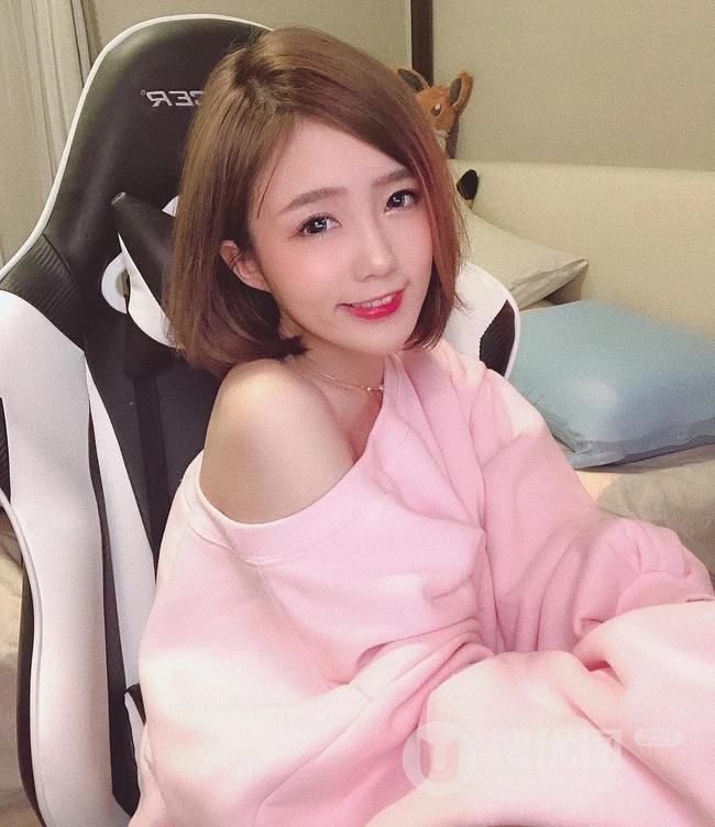 台湾气质女生翁子婷自拍美图，以及生活照片图集