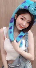 台湾气质女生翁子婷自拍美图，以及生活照片图集