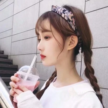 好看的真实女生和女生自拍生活照高清微信头像大图