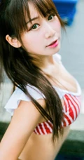 台湾气质妹子Shacy机机条纹泳装泳池写真大图