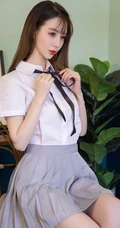 精选俊俏好看的白皙气质女生徐肉肉裙子类写真图集