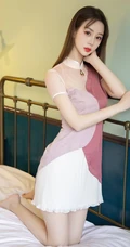 精选俊俏好看的白皙气质女生徐肉肉裙子类写真图集