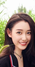 少女蒋依依时尚青春户外写真大片图集