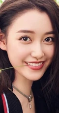 少女蒋依依时尚青春户外写真大片图集