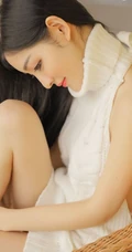 白皙好看的美背女生沈梦瑶肩带连衣裙系列唯美写真