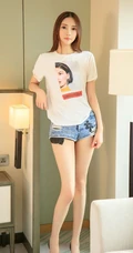 舞蹈系女生Helen肩带连衣裙加牛仔短裤气质图集