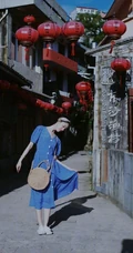 陈瑶小山村旅拍写真，蓝色碎花连衣裙清新唯美