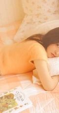 短裤少女居家室内吃橘子唯美慵懒写真美图