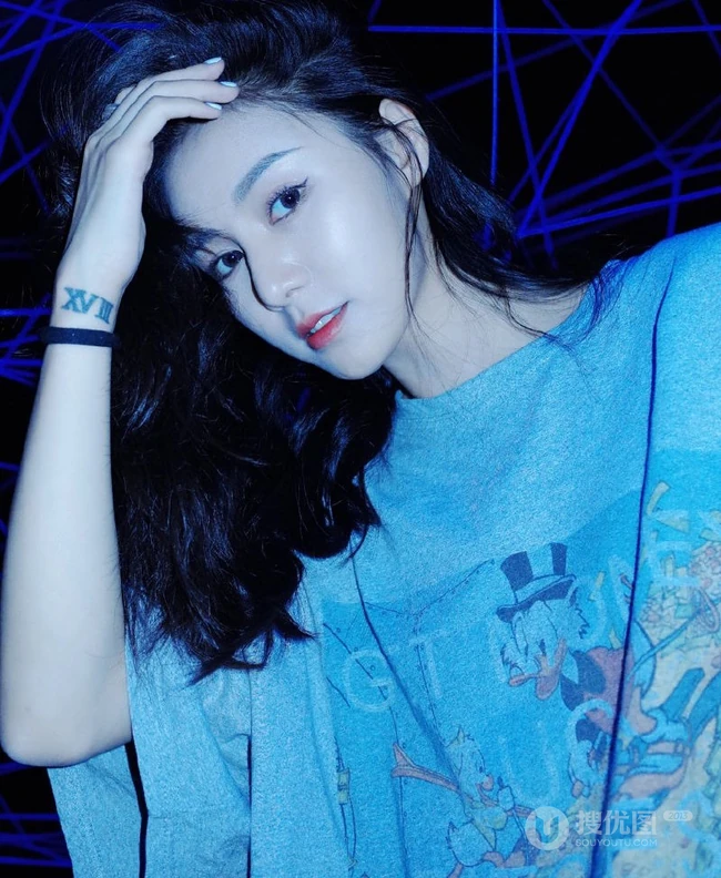 黄柳嫣时代美术馆梦幻唯美写真图片