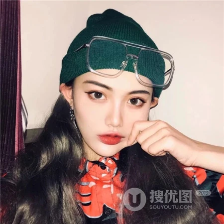 一起出去走走呗，好看的户外，室内等清新女生真人微信头像