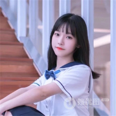 学生制服短裙可爱女孩户外街拍清新微信真人头像