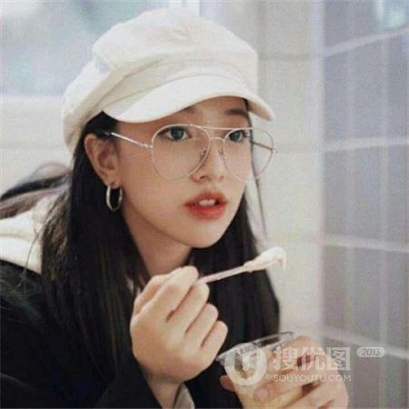 戴眼镜的气质，可爱，个性，高冷女生以及少女微信头像