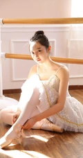 精选芭蕾舞裙少女训练房高清唯美写真图片