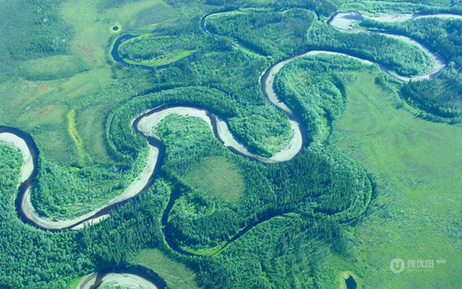 远距离，高空鸟瞰下的山山水水唯美风景图片 第4张