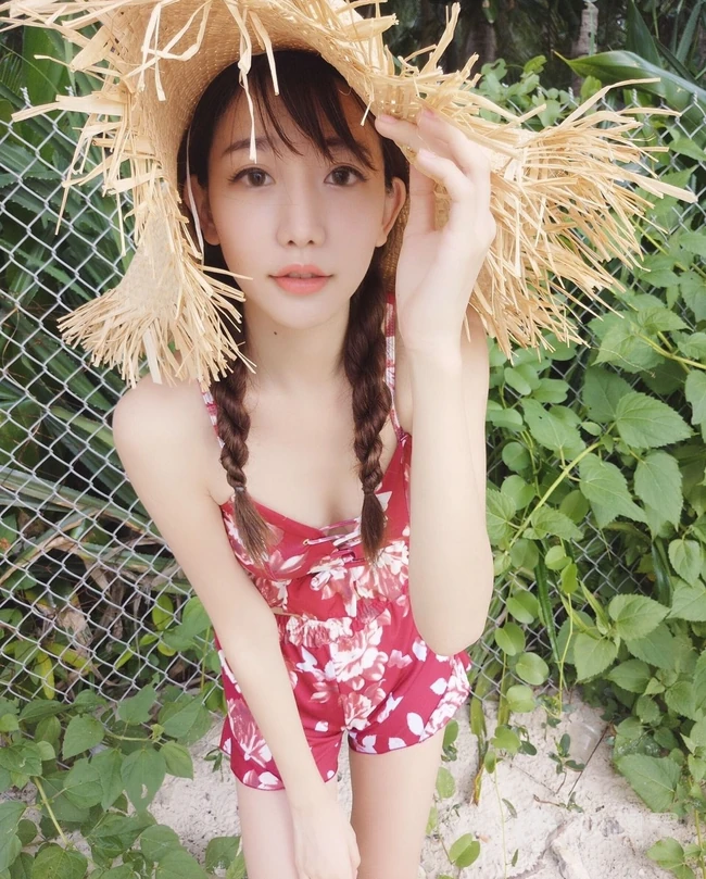 气质可爱又会跳芭蕾，气质女生陈潇自拍，生活照片图集