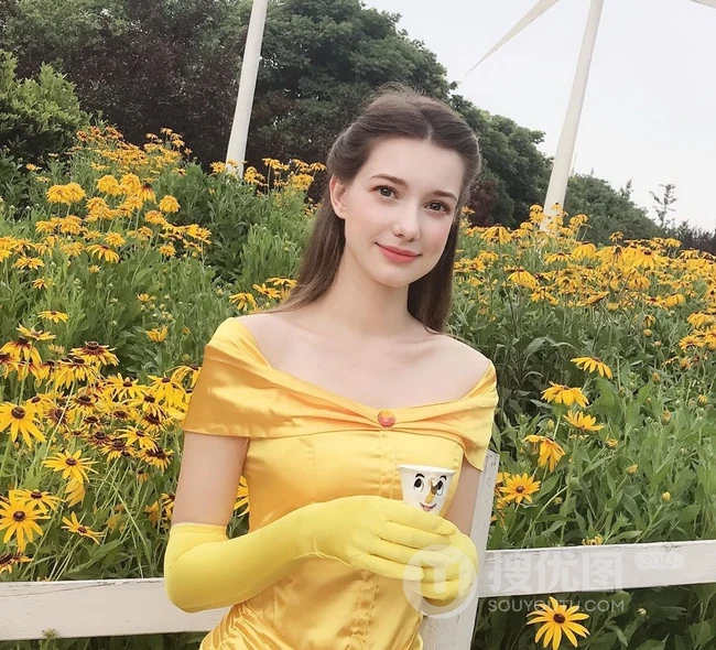 白俄罗斯气质清新女生Anastasia Cebulska高清写真图集
