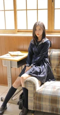 学日文的日系清新制服短裙女生教室唯美室内写真