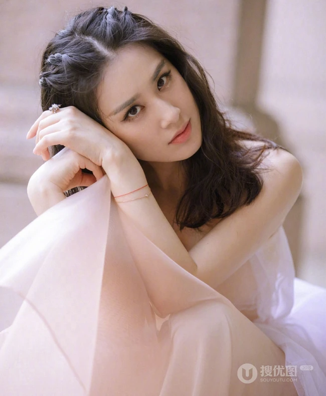 黄圣依气质礼裙连衣纱裙甜美怡人写真图片