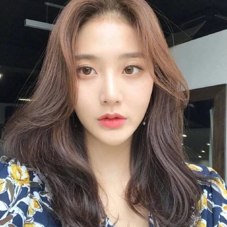 气质女生标配的慵懒风中长发 你们喜欢么？