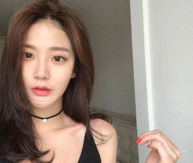 气质女生标配的慵懒风中长发 你们喜欢么？ 第8张