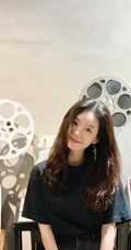郑合惠子唯美气质写真生活照，两套服饰诠释别样魅力