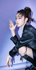 宣璐超紧身裤系列高清魅力写真，高马尾造型气质个性