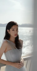 庄达菲清新优雅淡蓝连衣裙唯美写真图片