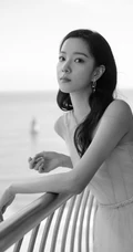 庄达菲清新优雅淡蓝连衣裙唯美写真图片