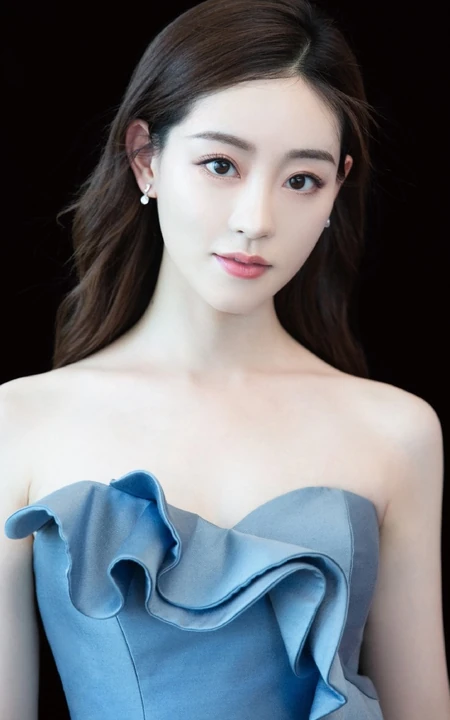 祝绪丹气质棚拍写真，蓝色礼裙连衣短裙柔美动人