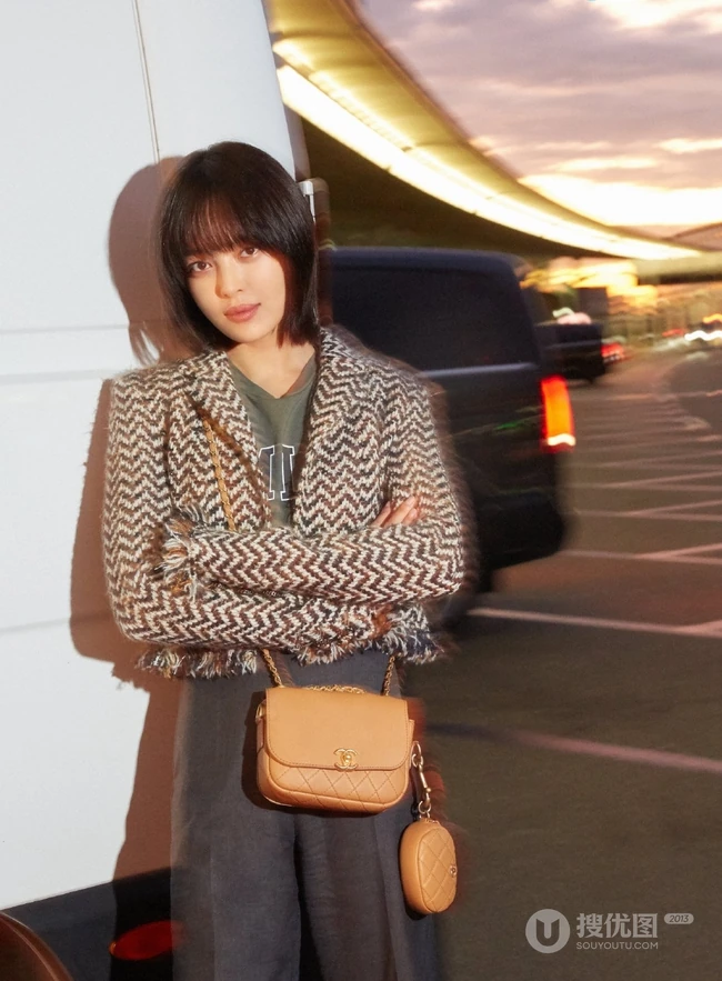 冷面美人辛芷蕾时尚甜酷街拍写真美图