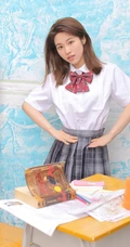 制服短裙学生妹换装背心家居服室内弹电子琴唯美写真
