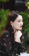 电视剧《女儿们的恋爱》发布剧照，徐璐，张铭恩cp感十足