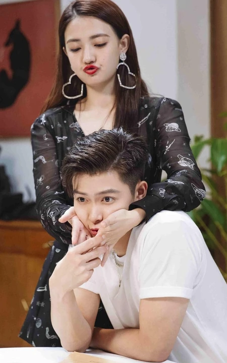 电视剧《女儿们的恋爱》发布剧照，徐璐，张铭恩cp感十足
