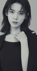 陈瑶唯美好看黑衣白裤黑白写真大图