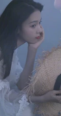 陈瑶唯美梦幻户外写真，白裙飘飘仙气十足