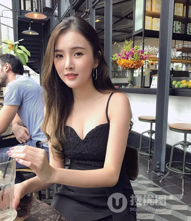 马来西亚气质女生宜菲Yifeis气质自拍、生活照片图集