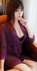 脸蛋很萌身材很匀称的气质女生小月儿气质写真图集