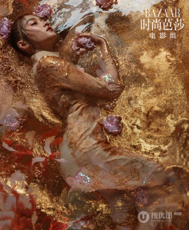 关晓彤看不清脸古装艺术写真，国风很美意境很梦幻