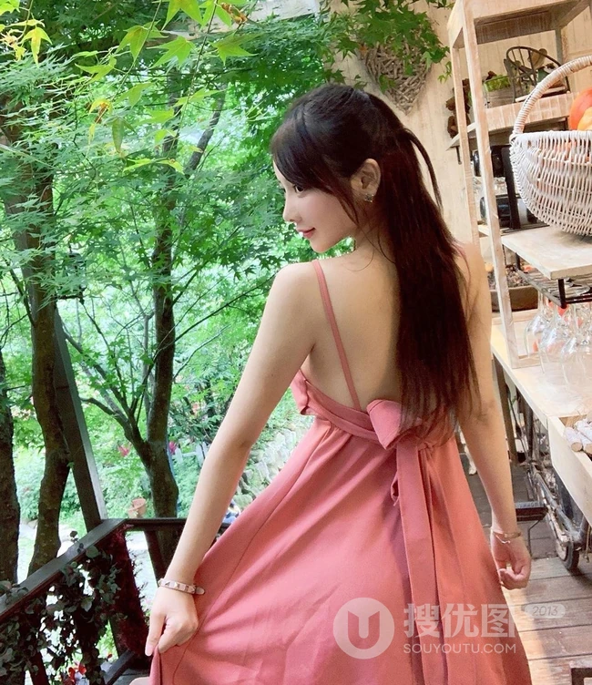 欧州修身版佐佐木希气质自拍，泳装写真，生活照片